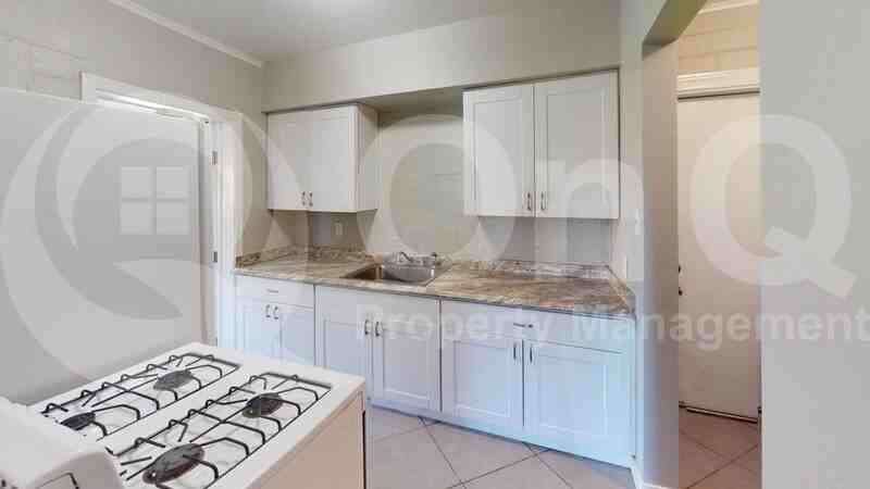 2404 E Cameron Vis - Photo 2 of 18