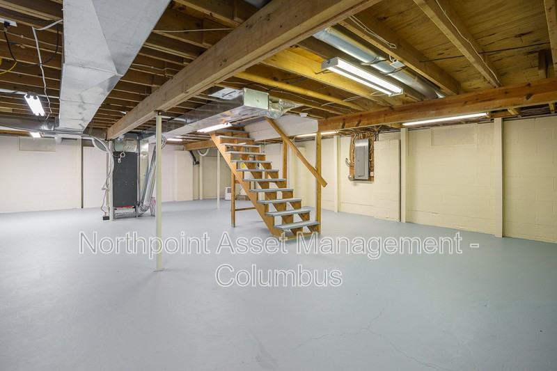 6401 Wheeler Rd - Photo 3 of 38