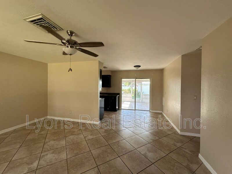 4754 West Dr - Photo 3 of 19