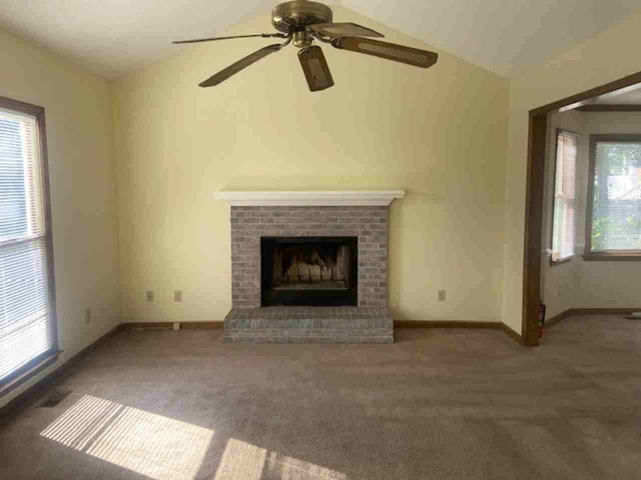 204 204 Cambridge Lane - Photo 7 of 14