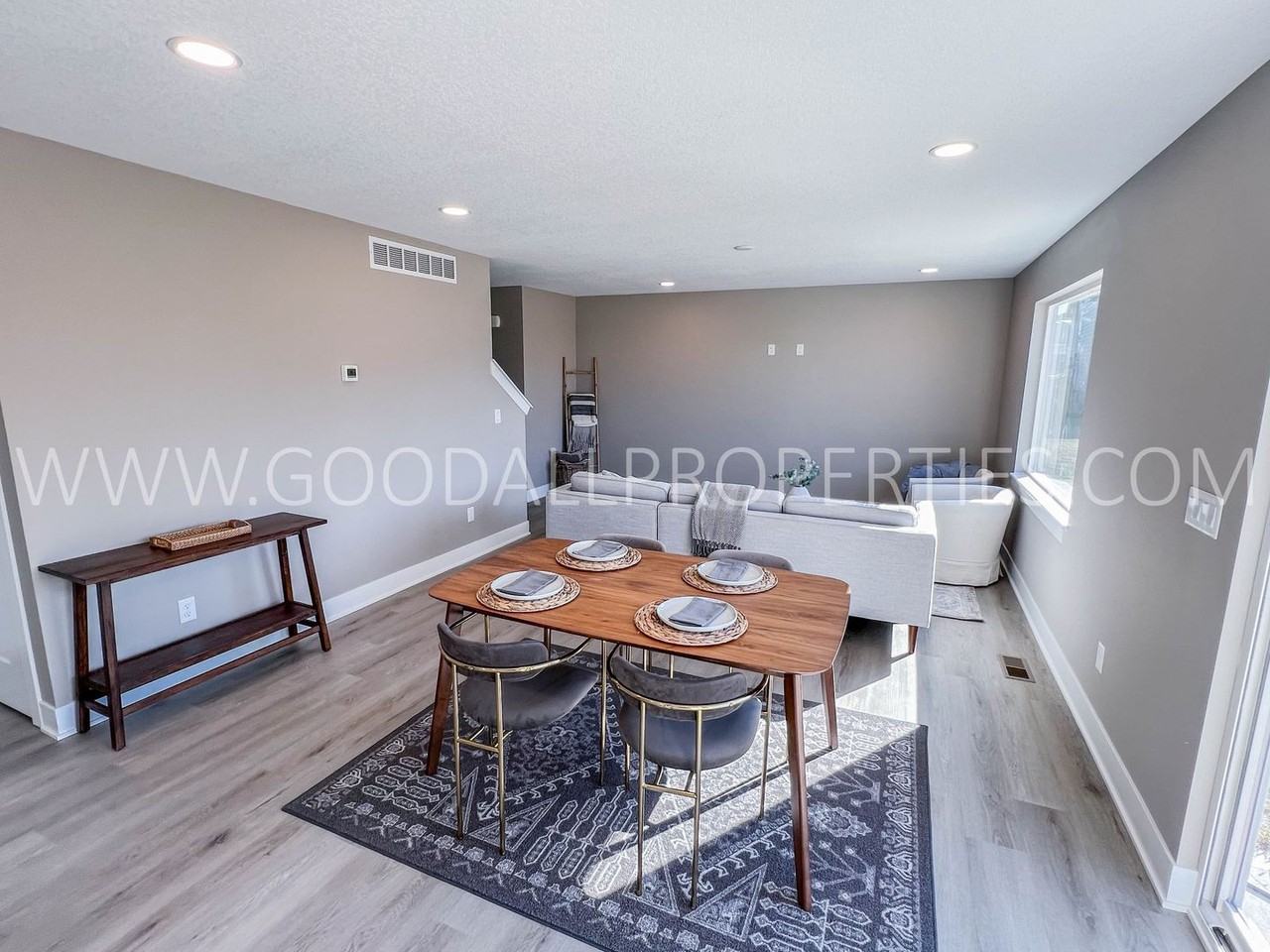 1682 20th Ave Se - Photo 4 of 18