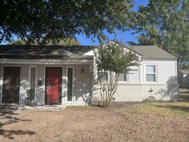 1427 E 38th Pl #D - Photo 1 of 1