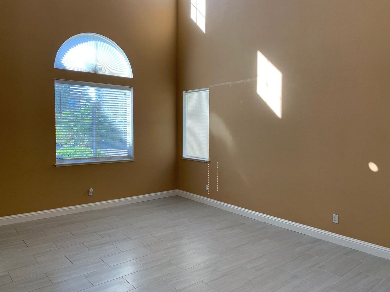 1421 Jake Creek Dr - Photo 6 of 17