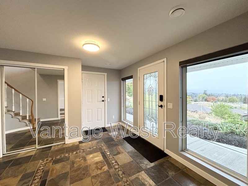 1389 Bentien Rd - Photo 2 of 31