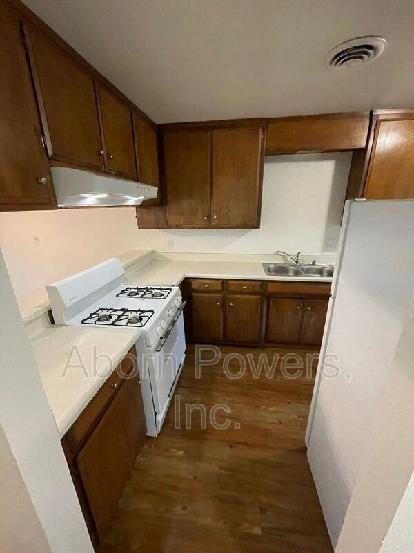 5443 Olympic Way - Photo 3 of 8