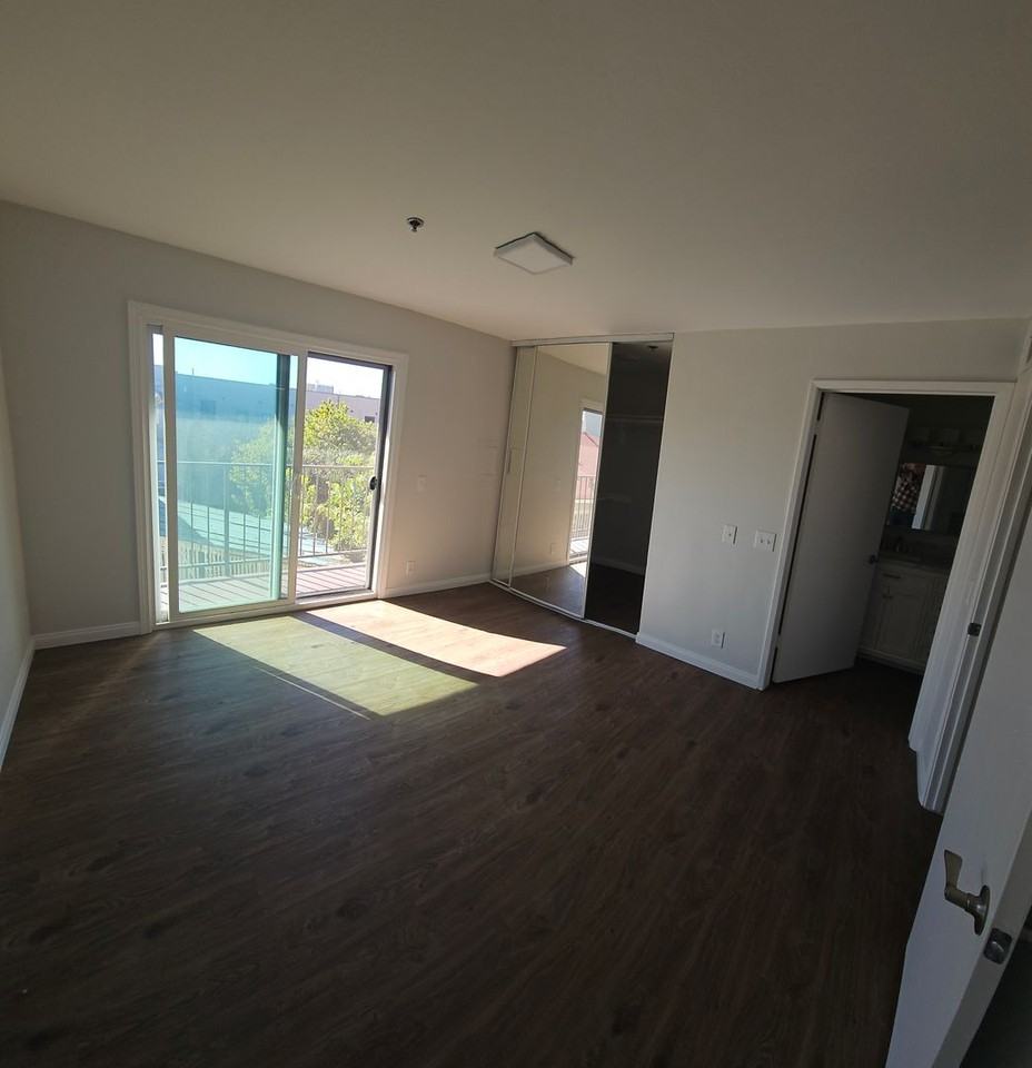 Georgia Regency Senior Apartments - Photo 2 of 9