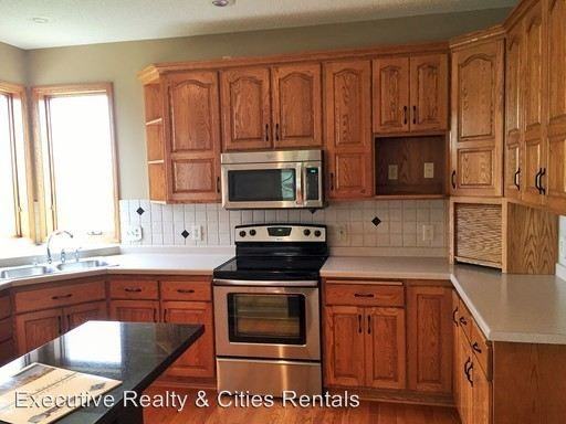 16390 Fischer Ave - Photo 2 of 16