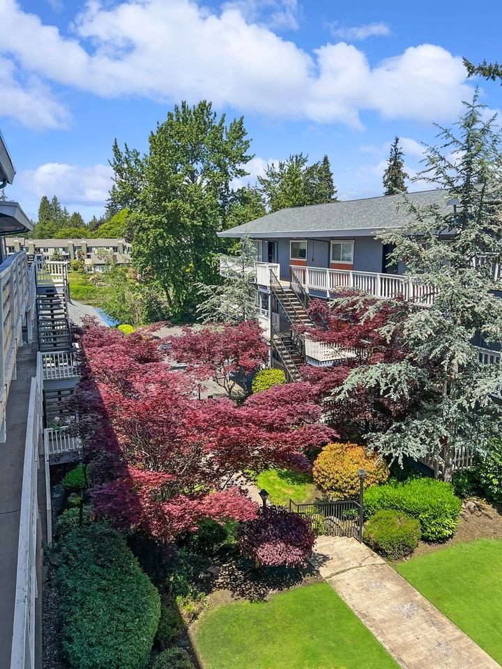 Lakeside Apartments - Photo 5 of 17