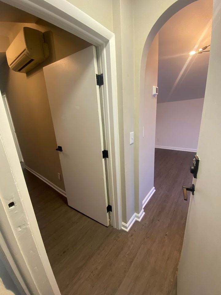 9 East Read Street - 8098 - Photo 7 of 16