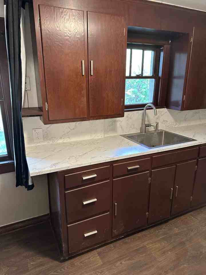 403 Ne Gray Ln - Photo 4 of 13