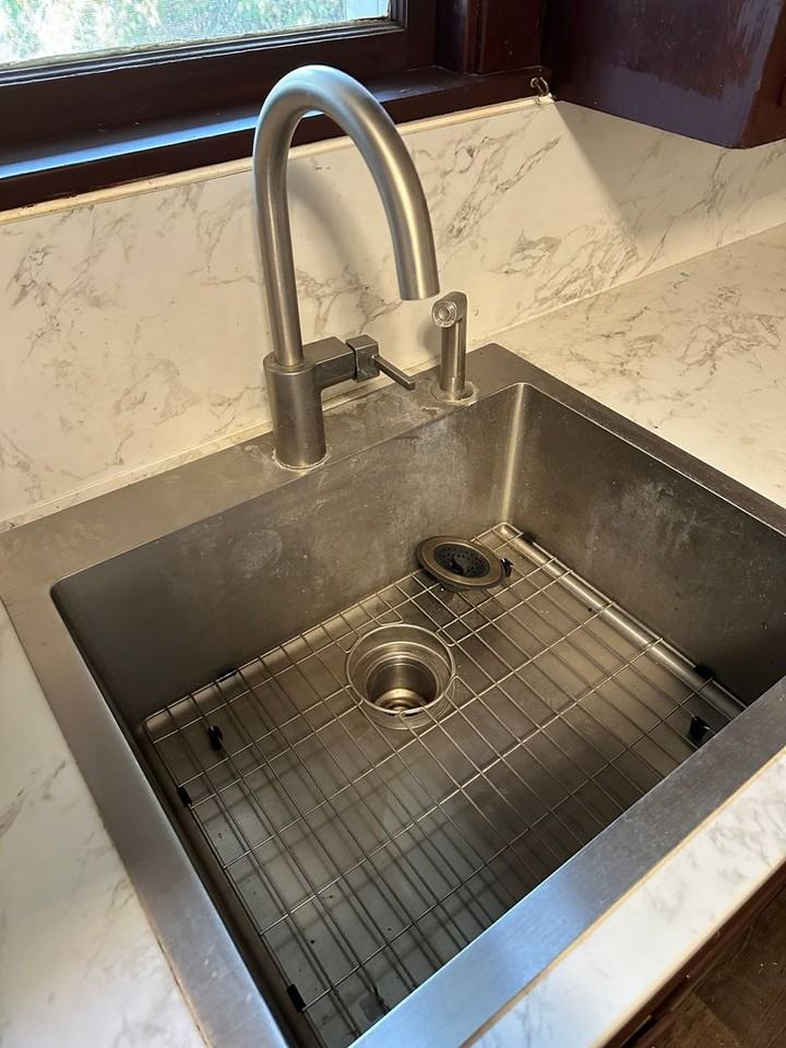 403 Ne Gray Ln - Photo 6 of 13