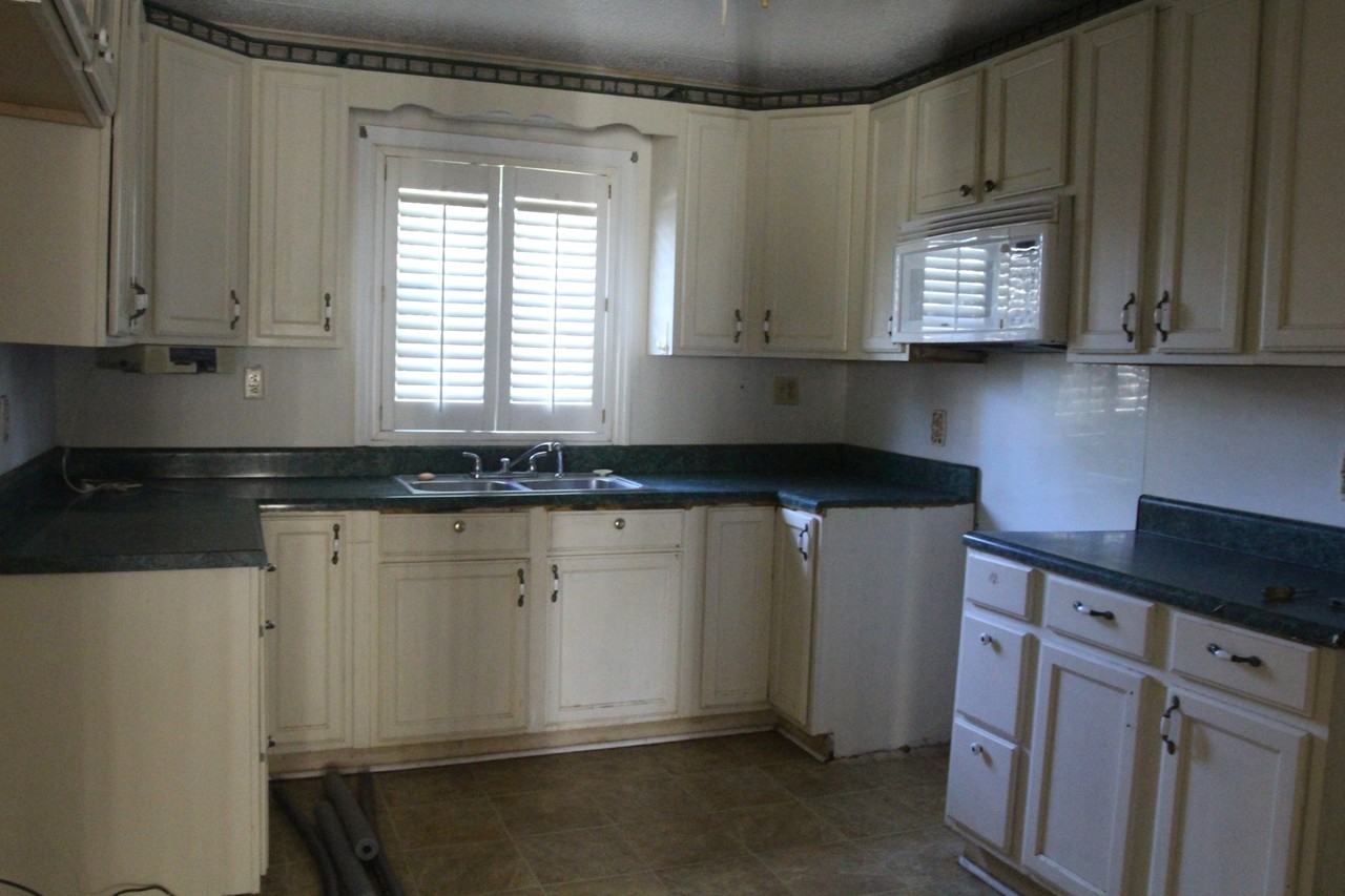 Louis Avenue 527 - Photo 2 of 6