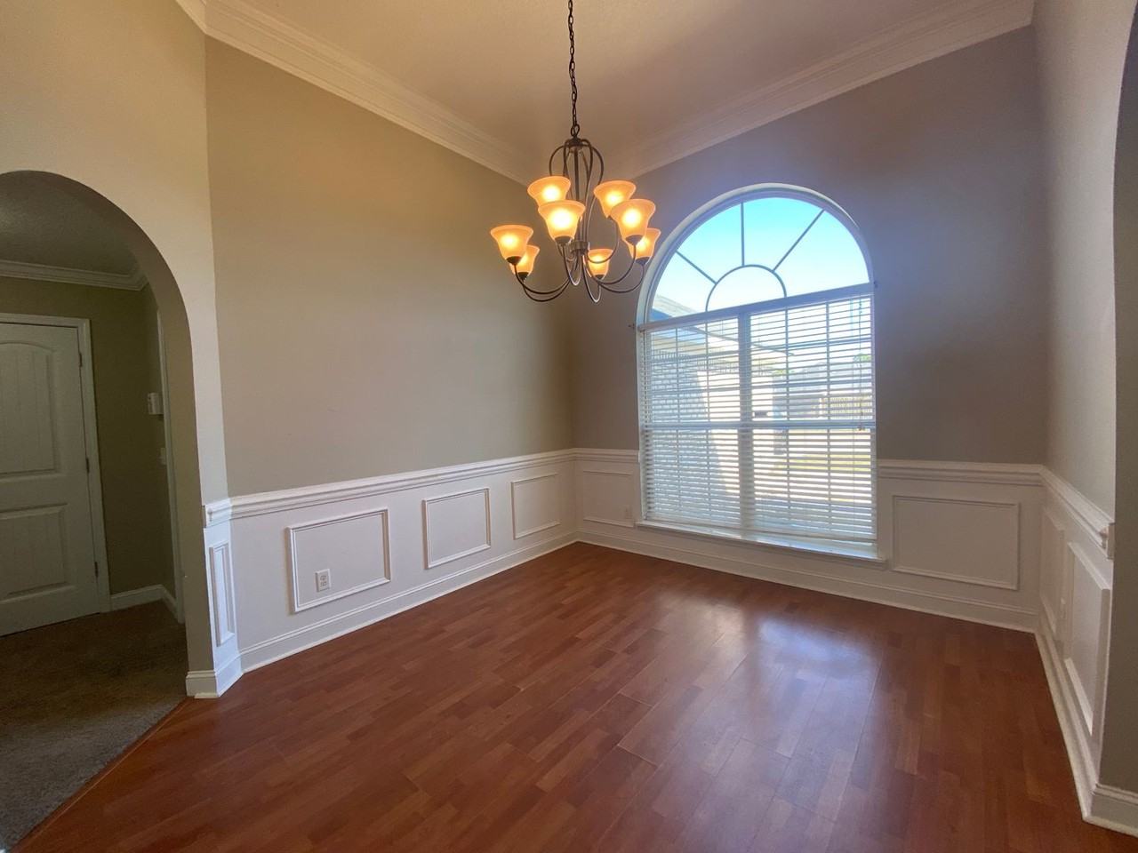 513 Wyckfield Way - Photo 3 of 19