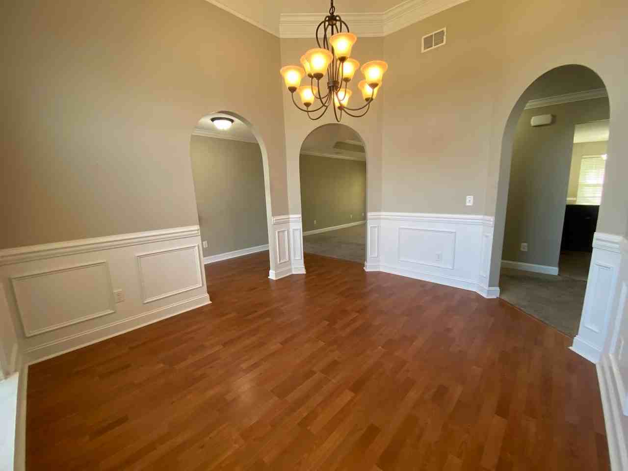 513 Wyckfield Way - Photo 4 of 19