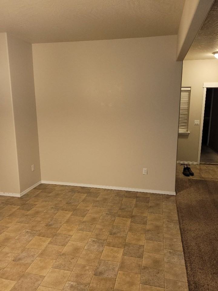 213 Sandy Ct - Photo 2 of 18