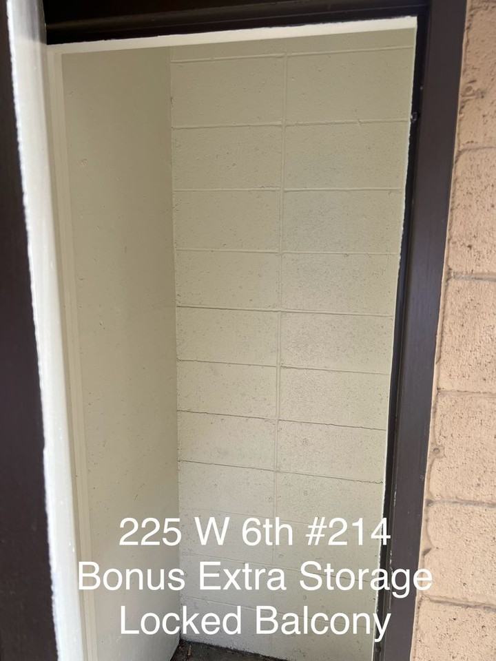 225 W 6th St - Photo 2 of 7