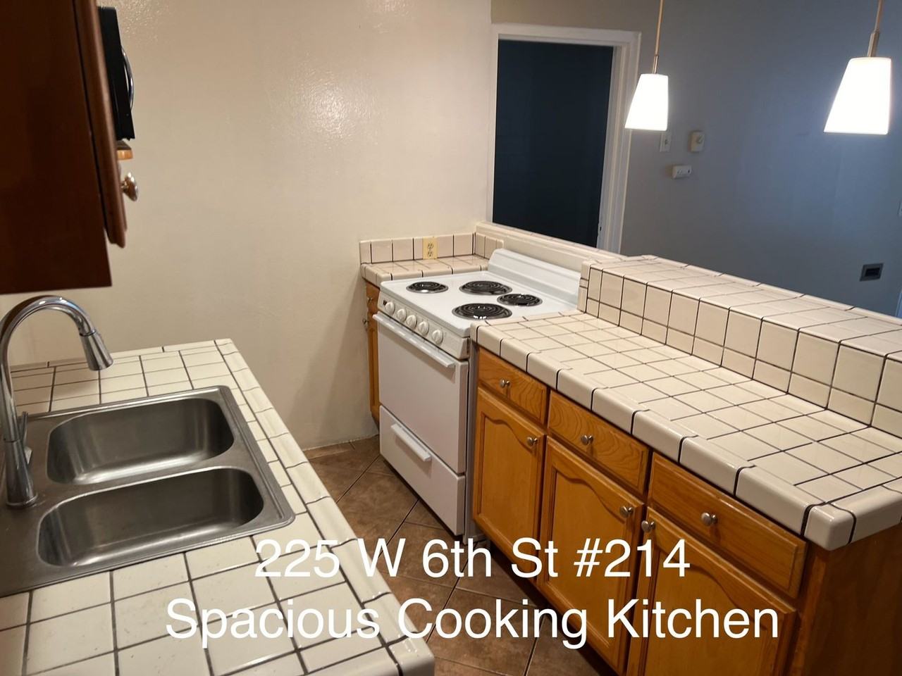 225 W 6th St - Photo 7 of 7