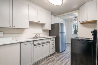 Hawthorne Court Apartments - Photo 1 of 1