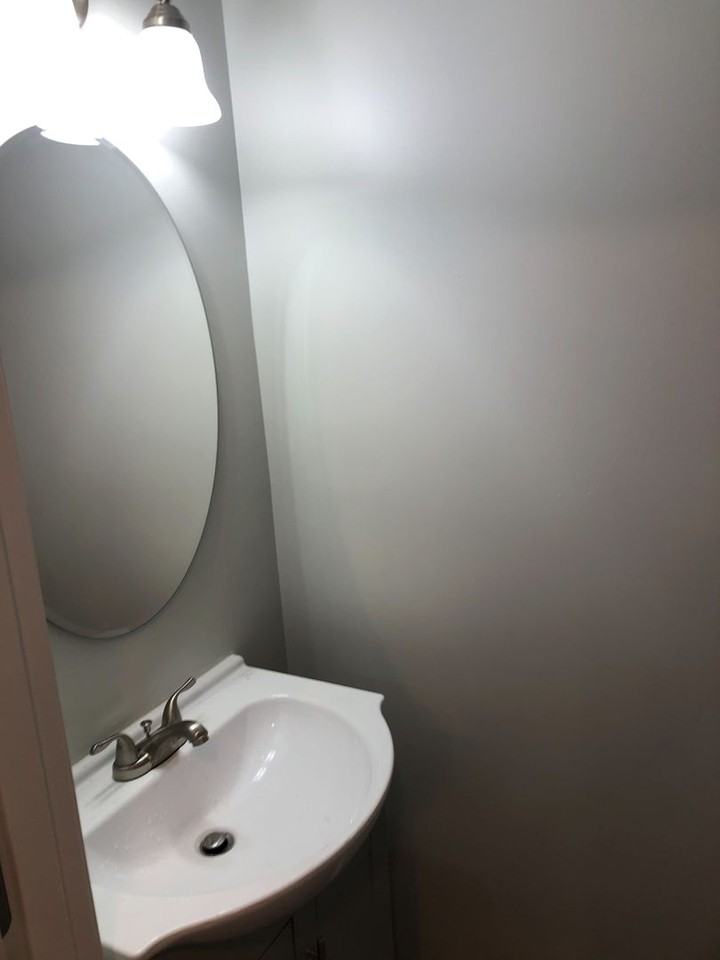 1404 North Ave Ne - Photo 3 of 11