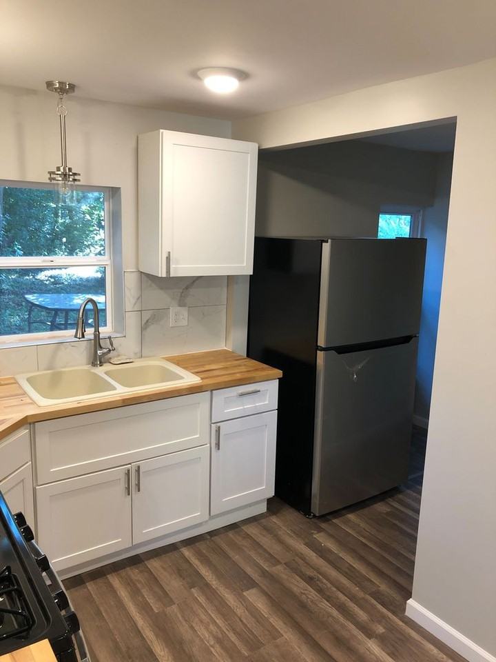 1404 North Ave Ne - Photo 6 of 11