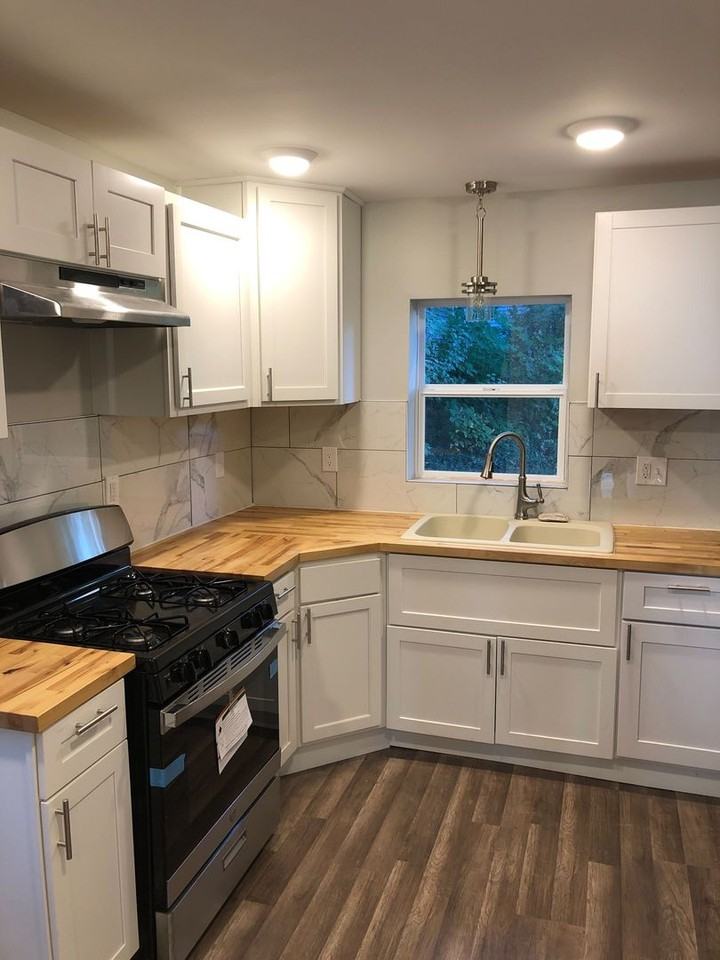 1404 North Ave Ne - Photo 7 of 11