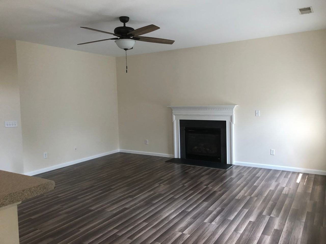 4960 Summerside Dr - Photo 2 of 27