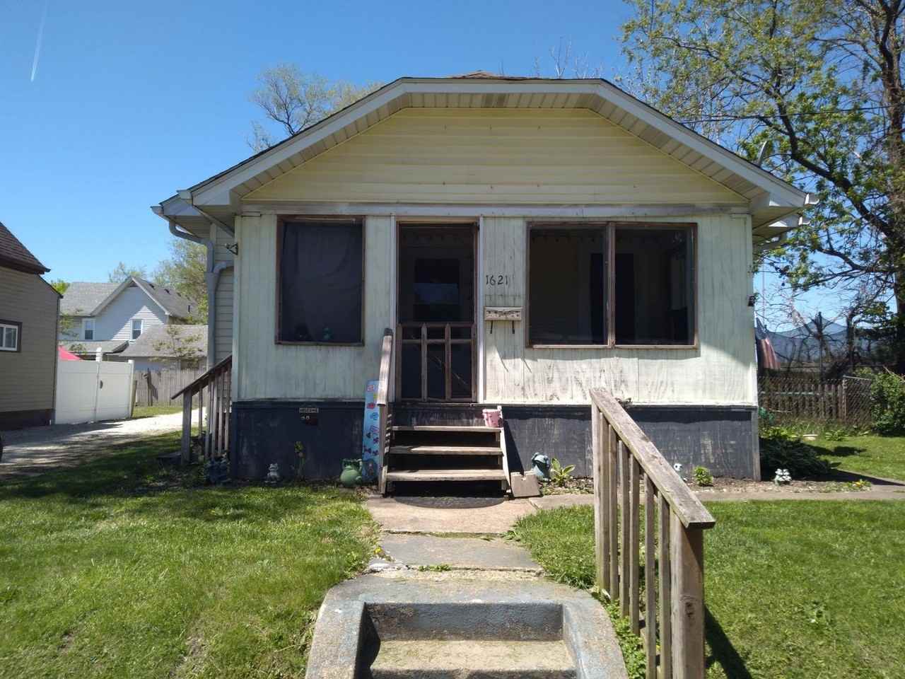 1621 Holland Ct Sw - Photo 2 of 15