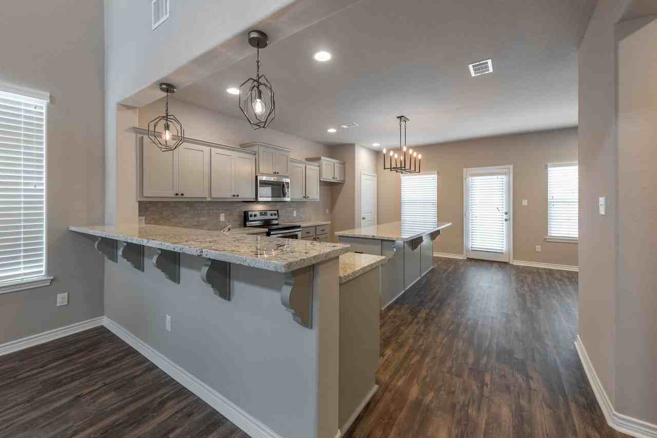 2805 Papa Bear Dr - Photo 4 of 17