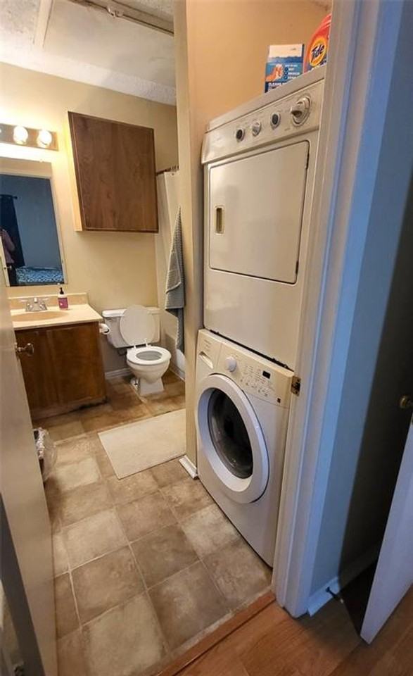 114 E 31st St #201 - Photo 7 of 11