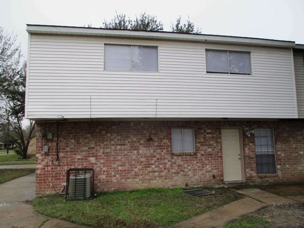 5506 Deep Forest Dr - Photo 3 of 16
