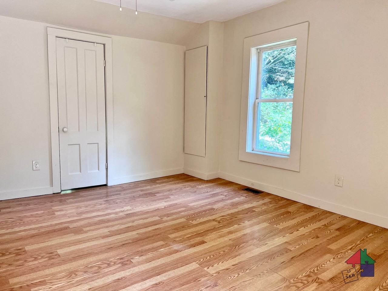 32 Hall Street - Photo 2 of 21