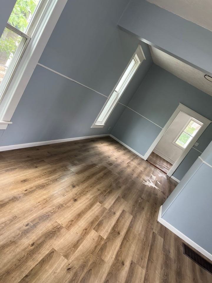708 N Mulberry St - Photo 2 of 13
