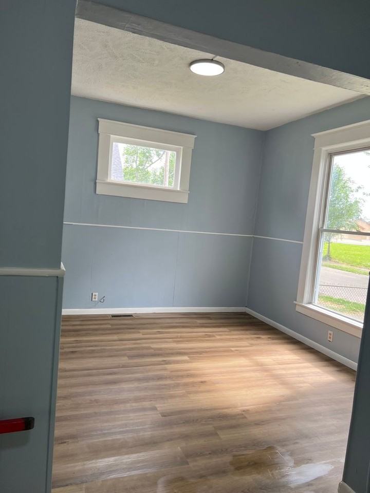708 N Mulberry St - Photo 5 of 13