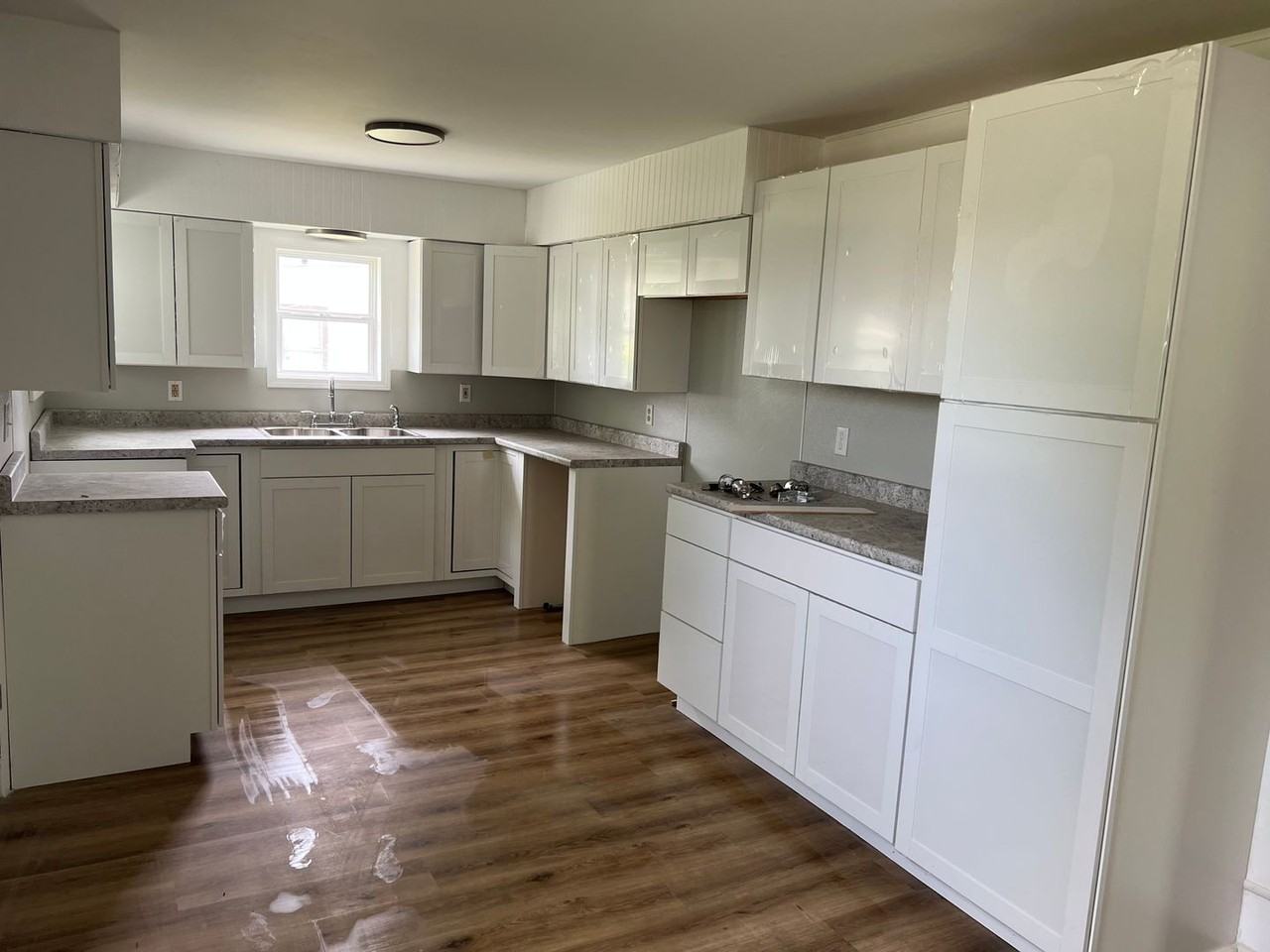 708 N Mulberry St - Photo 6 of 13
