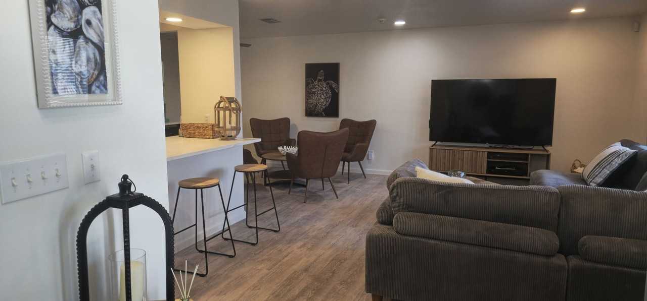 589 Coconut Street - Photo 6 of 40