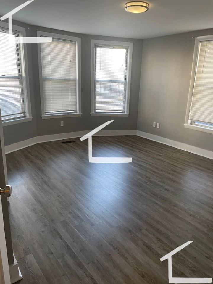 892 E 2nd St - Photo 2 of 9