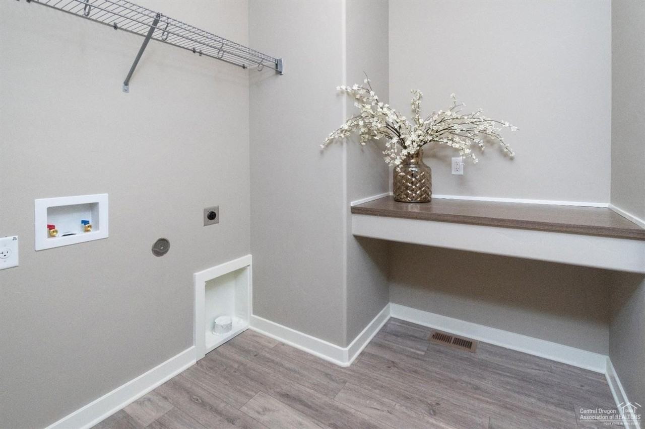 3649 Sw Badger Ct - Photo 6 of 25