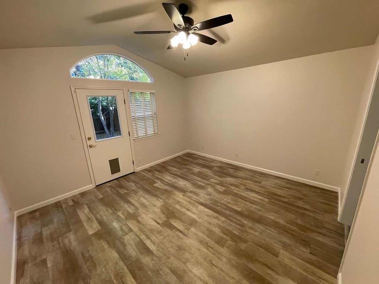 529 Mission Santa Fe Cir - Photo 6 of 22