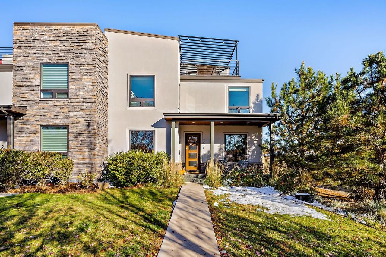 2526 King St - Photo 5 of 36