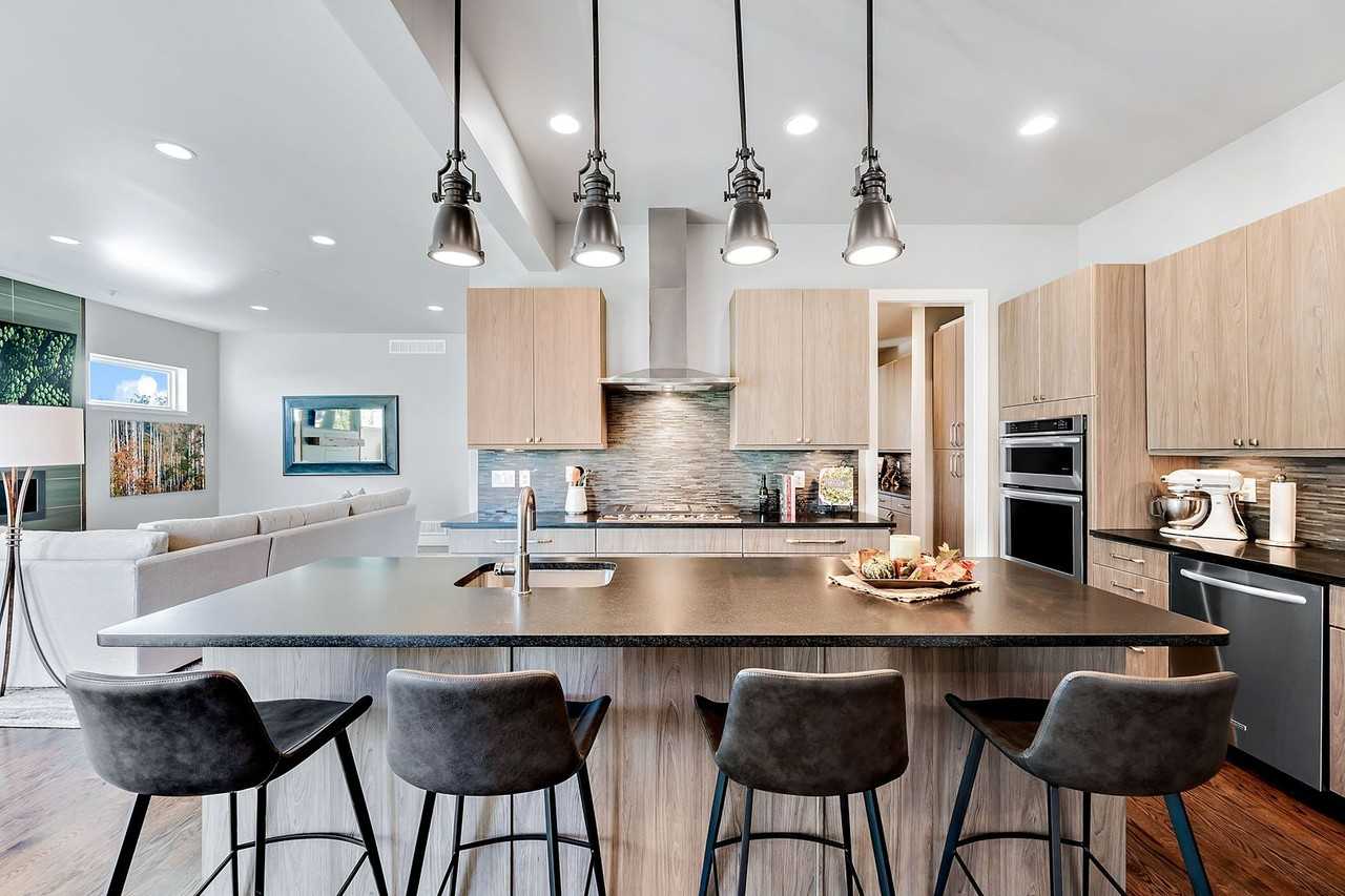 2526 King St - Photo 7 of 36