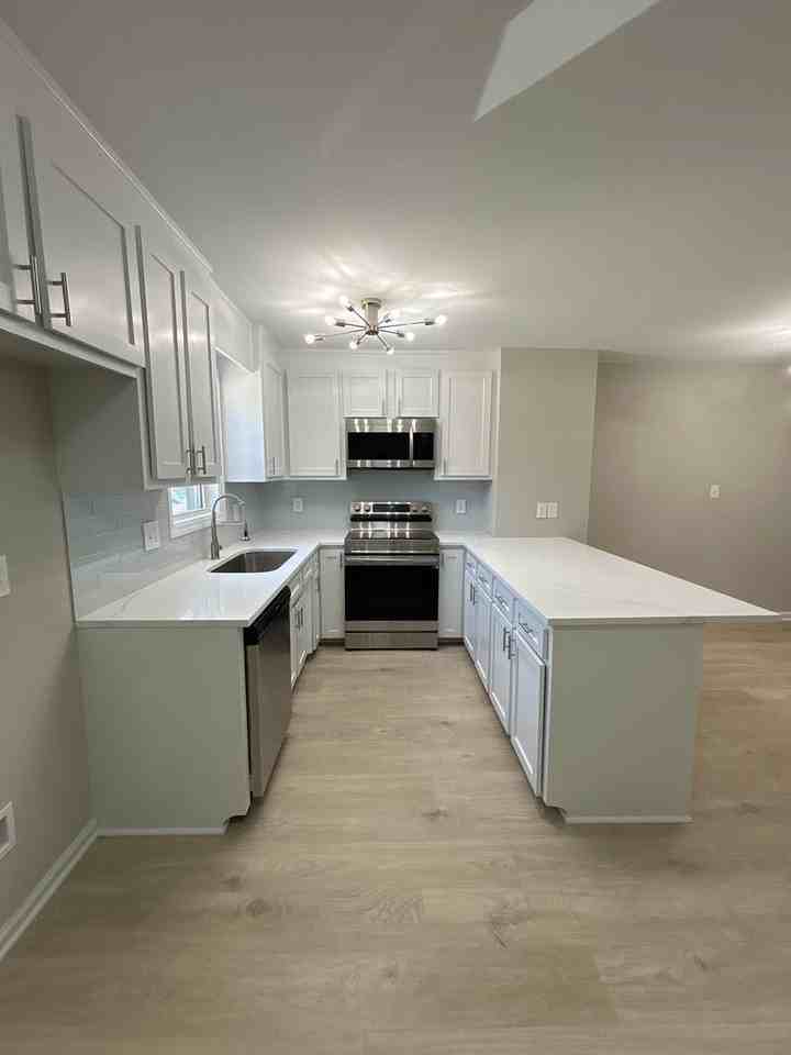 347 E Williams St - Photo 3 of 15