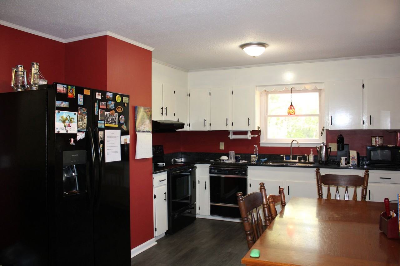 122 Mccall Rd - Photo 3 of 12