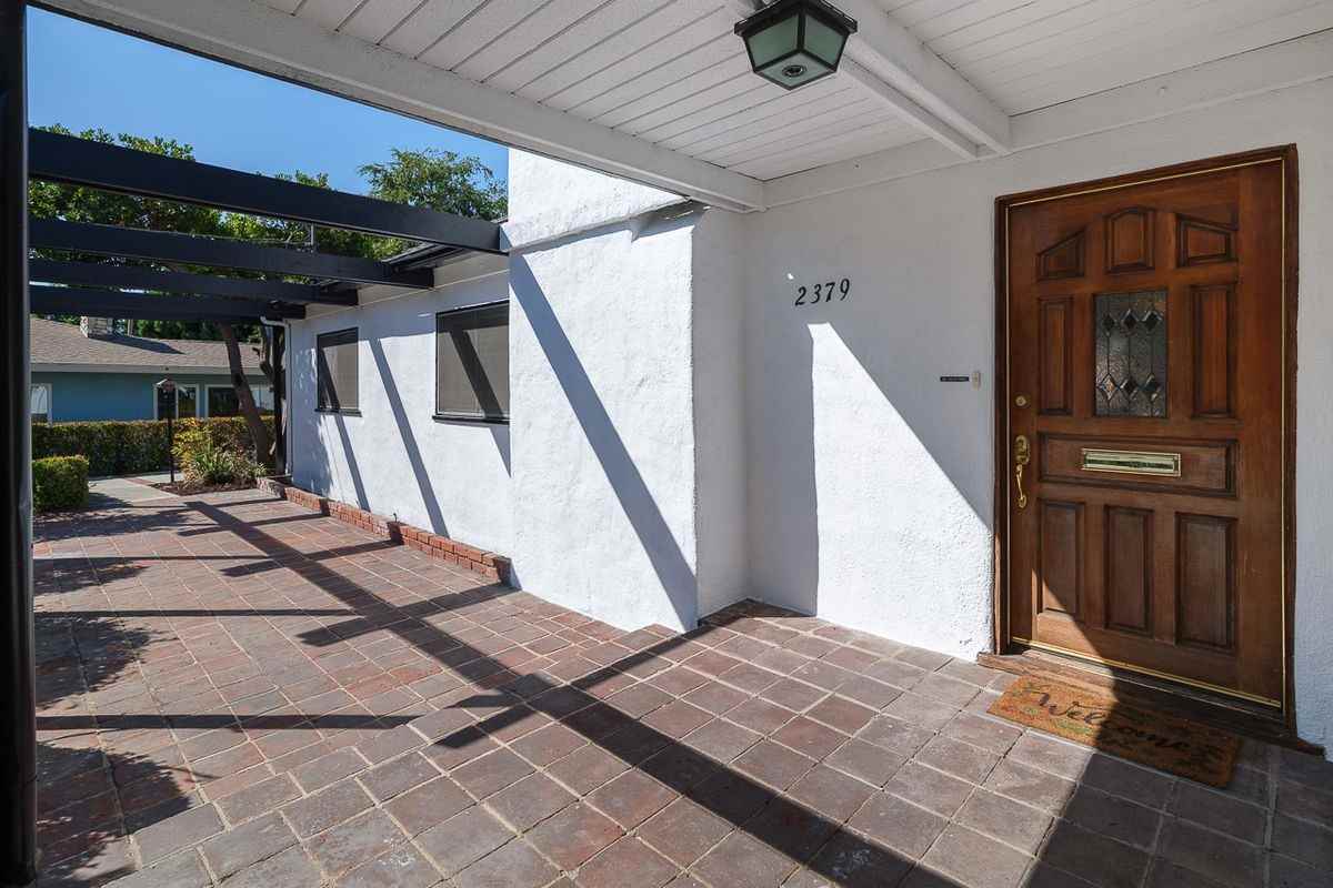 2379 Vista Laguna Ter - Photo 2 of 17