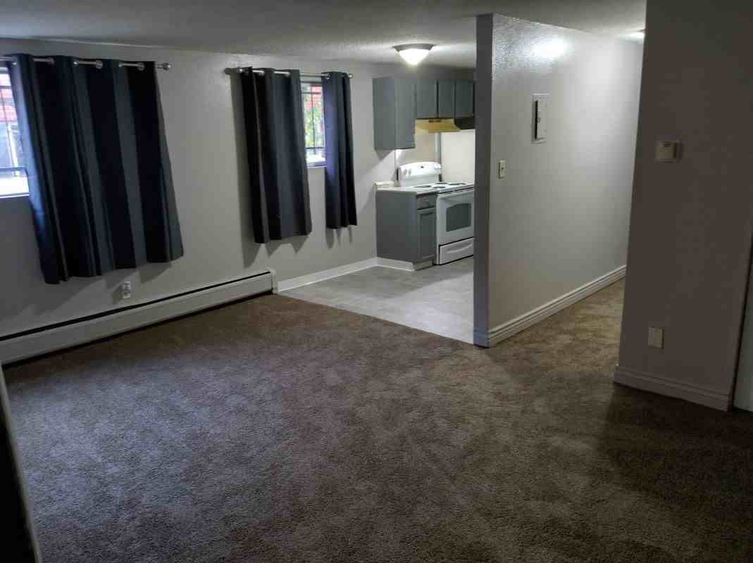 1941 Clinton St - Photo 2 of 14