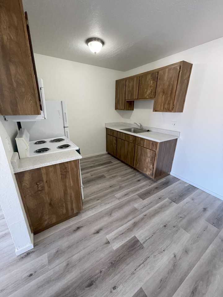 937 N Main Street #A24 - Photo 3 of 7