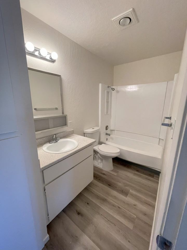 937 N Main Street #A24 - Photo 4 of 7