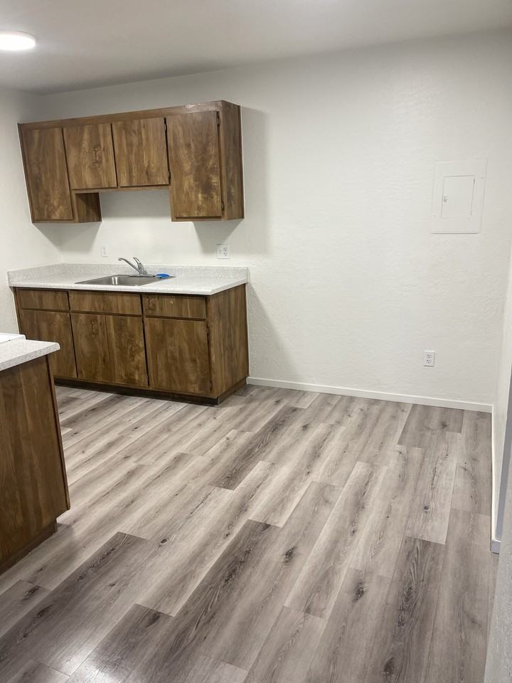 937 N Main Street #A32 - Photo 3 of 8