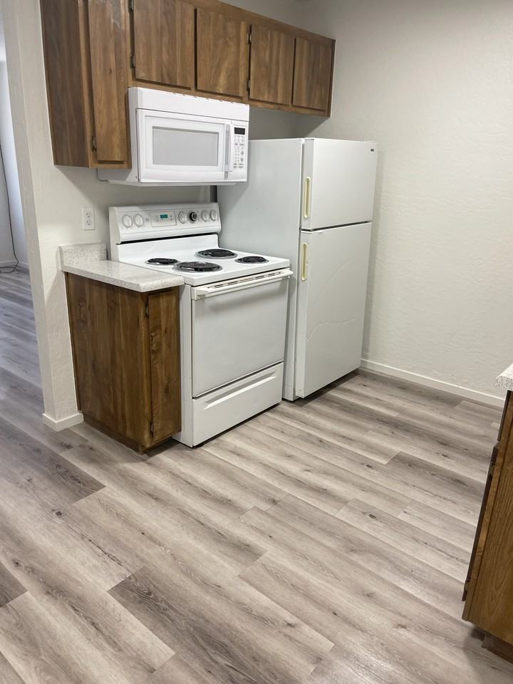 937 N Main Street #A32 - Photo 6 of 8