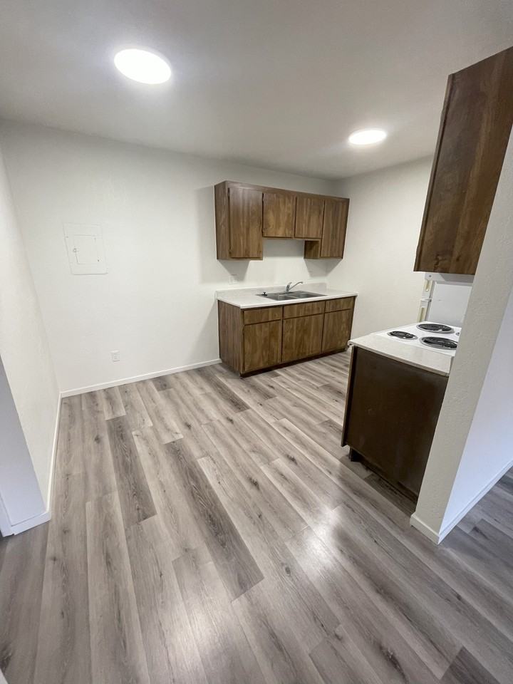 937 N Main Street #A35 - Photo 4 of 7