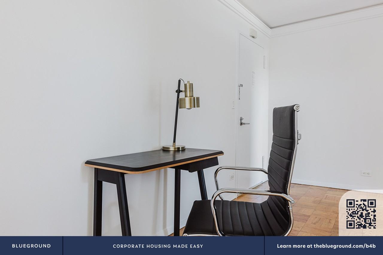 230 West 55th Street - Photo 5 of 38
